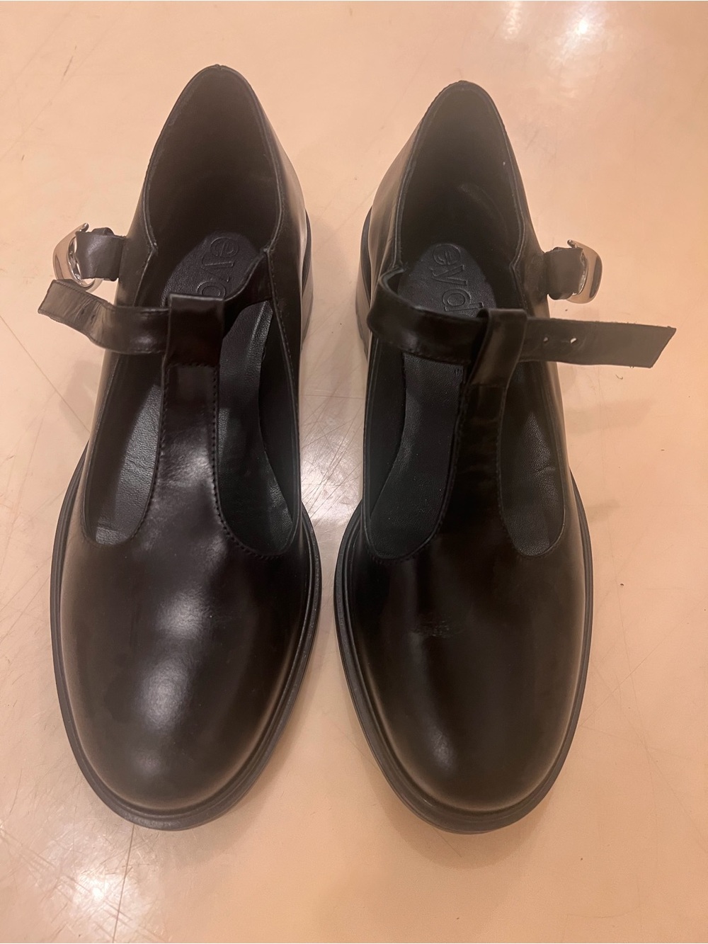 Aeyde Black Leather T-Strap Flats